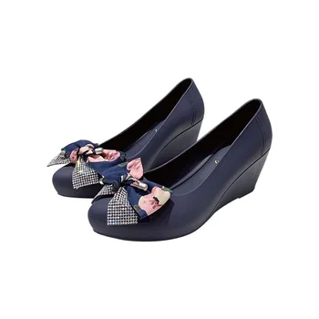 Nove ženske trendy cipele na platforme i potpetice, vodootporne cipele od PVC-a, s oštrim vrhom i kravatom, gumene čizme, нескользящие