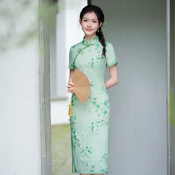 Cheongsam Za Mlade Djevojke s Poboljšanim Temperamentom, Elegantan Zeleni Kineski Haljina Srednje dužine Qipao za žene 2023, Proljeće-Ljeto